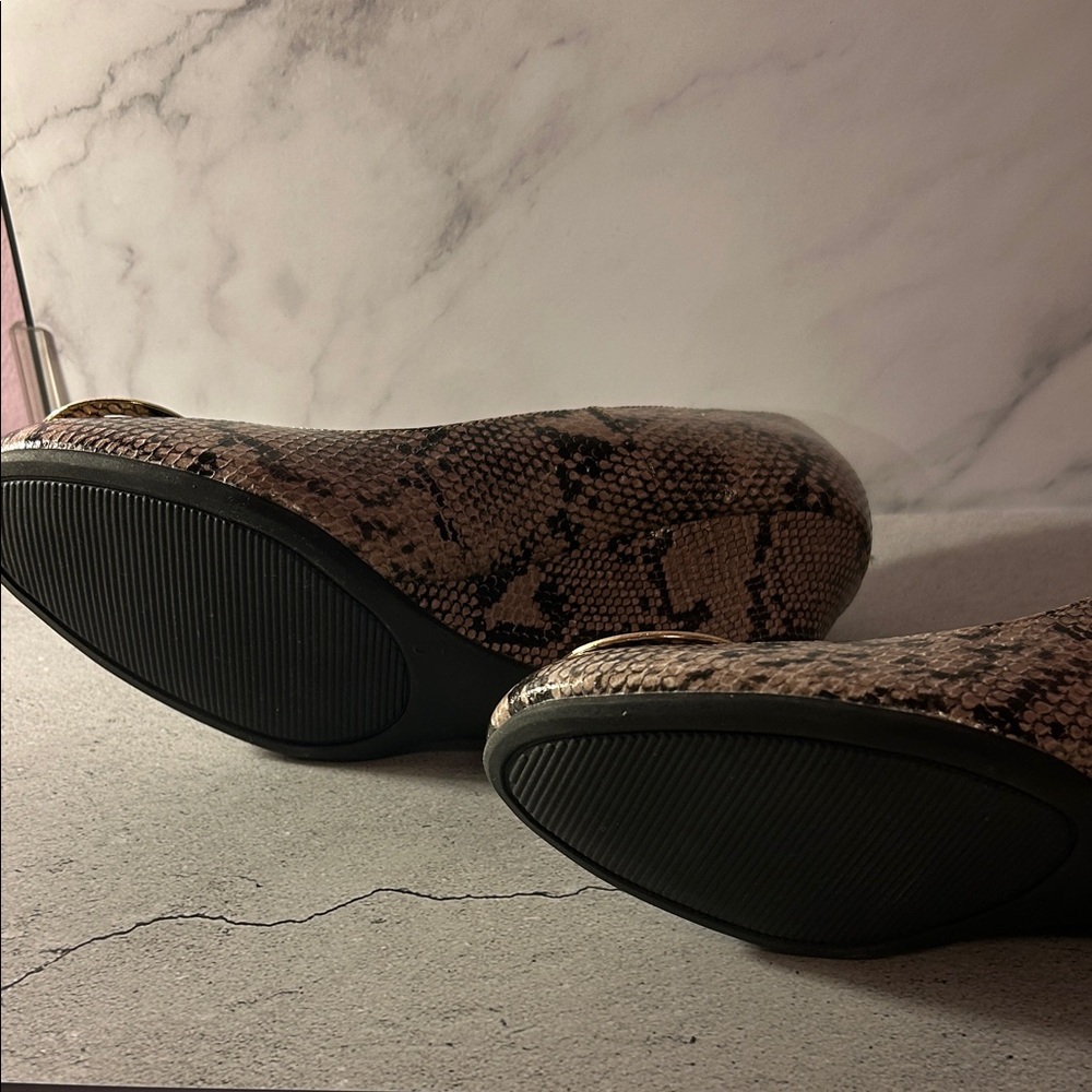 Fioni Snakeskin Patterned Wedge Women's Shoes - Picture 3 of 5